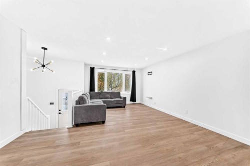 856 Rundlecairn Way Ne, Calgary, AB 