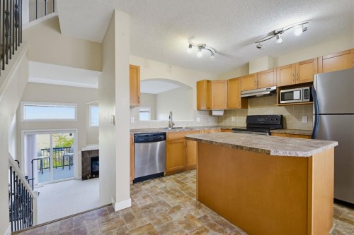 16 Eversyde Park Sw, Calgary, AB 