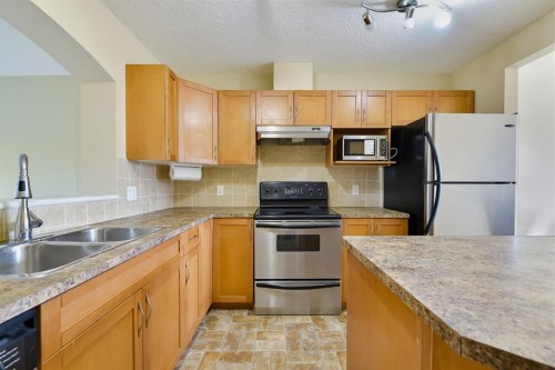 16 Eversyde Park Sw, Calgary, AB 