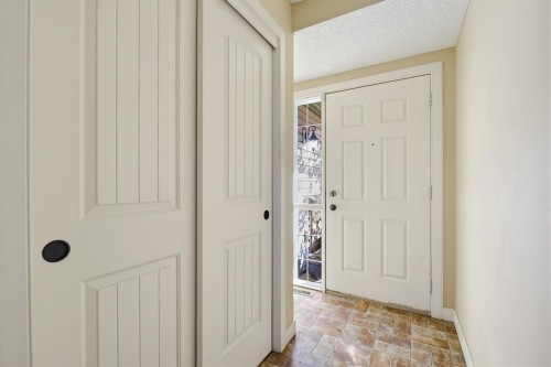 16 Eversyde Park Sw, Calgary, AB 