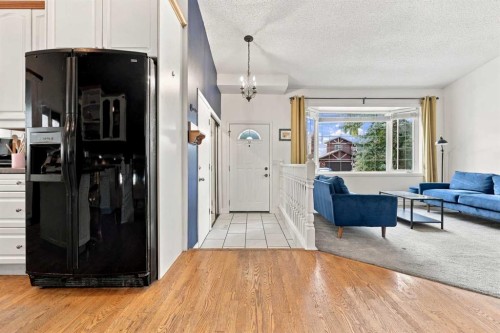 71 Hawkhill Way Nw, Calgary, AB 
