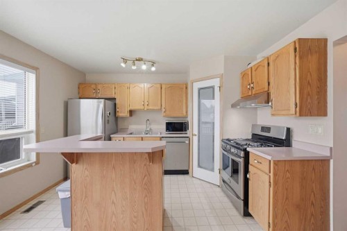37 Appleside Close Se, Calgary, AB 