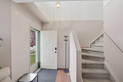 37 Appleside Close Se, Calgary, AB 
