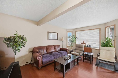 37 Appleside Close Se, Calgary, AB 