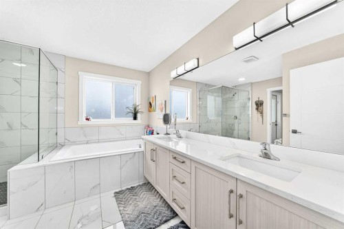 260 Corner Meadows Manor Ne, Calgary, AB 