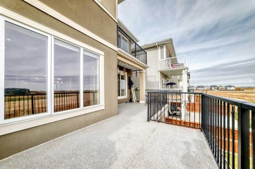 260 Corner Meadows Manor Ne, Calgary, AB 