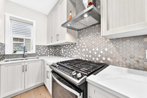 260 Corner Meadows Manor Ne, Calgary, AB 