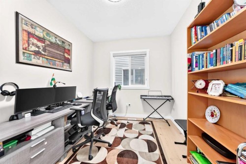 260 Corner Meadows Manor Ne, Calgary, AB 
