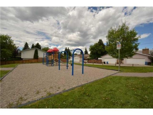 371 Whiteview Road Ne, Calgary, AB 