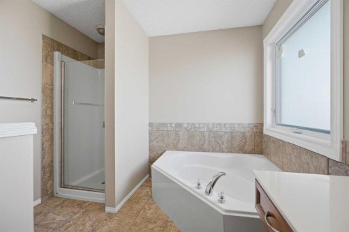 249 Saddlecrest Way Ne, Calgary, AB 