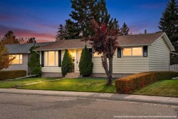 255 Huntridge Way NE Calgary, AB T2K 4C4