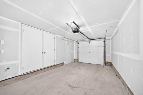 91 Spring Willow Close Sw, Calgary, AB 