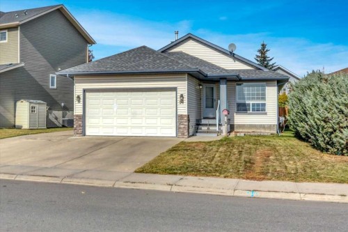 94 Parklane Drive  Strathmore, AB T1P 1R2
