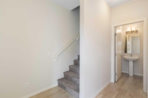 980 Nolan Hill Boulevard Nw, Calgary, AB 