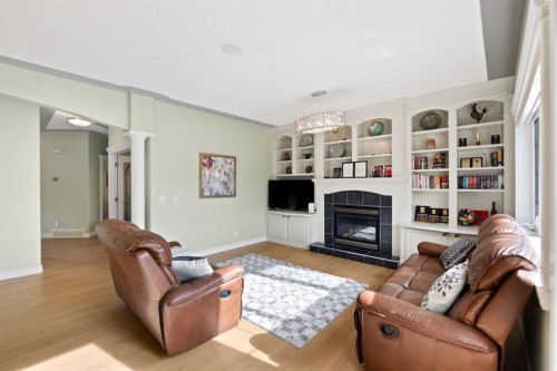 63 West Cedar Rise Sw, Calgary, AB 