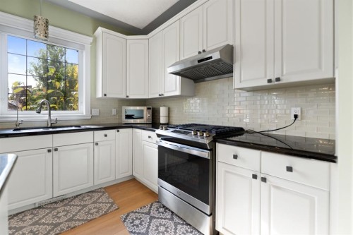 63 West Cedar Rise Sw, Calgary, AB 