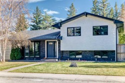 912 Lake Arrow Way SE Calgary, AB T2J 3C3