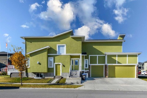 244 Baysprings Gardens SW Airdrie, AB T4B 4G2