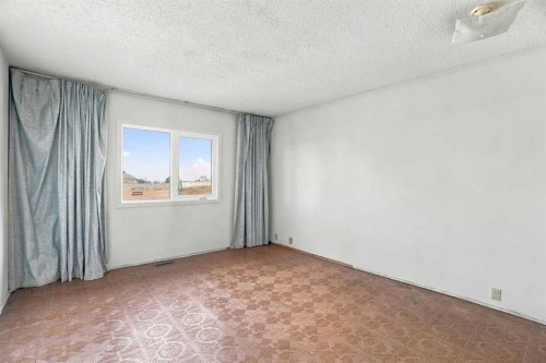 556 Lysander Drive Se, Calgary, AB 