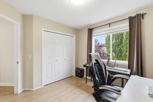 49 Bridleridge Road Sw, Calgary, AB 
