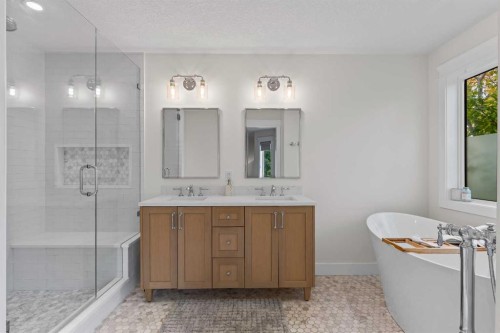 106 Chapala Close Se, Calgary, AB 
