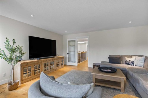 106 Chapala Close Se, Calgary, AB 