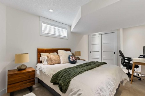106 Chapala Close Se, Calgary, AB 