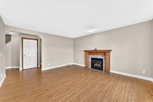 145 Martinvalley Crescent Ne, Calgary, AB 