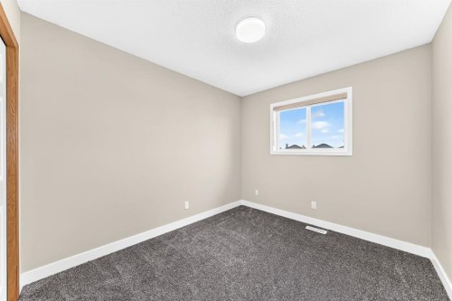 145 Martinvalley Crescent Ne, Calgary, AB 