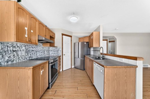 145 Martinvalley Crescent Ne, Calgary, AB 