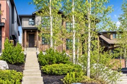 1834 30 Avenue SW Calgary, AB T2T 1P7