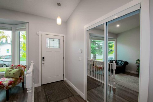 460 Hawkhill Place Nw, Calgary, AB 