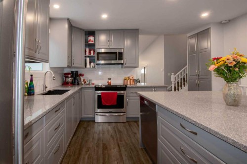460 Hawkhill Place Nw, Calgary, AB 