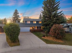 216 Lake Erie Place SE Calgary, AB T2J 2L5
