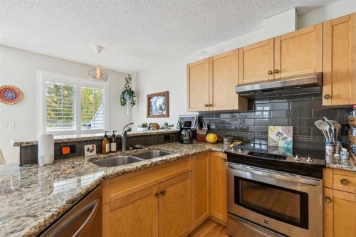 35 Royal Oak Gardens Nw, Calgary, AB 