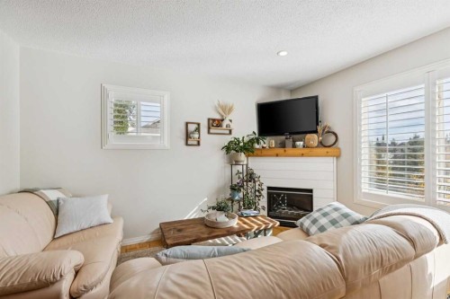 35 Royal Oak Gardens Nw, Calgary, AB 