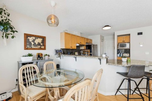 35 Royal Oak Gardens Nw, Calgary, AB 