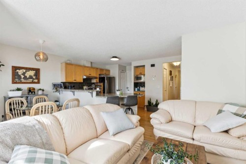 35 Royal Oak Gardens Nw, Calgary, AB 