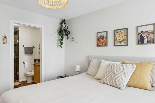 35 Royal Oak Gardens Nw, Calgary, AB 