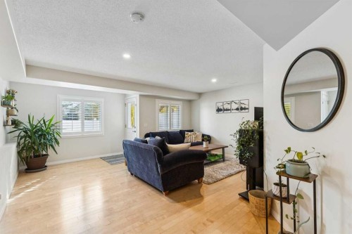 35 Royal Oak Gardens Nw, Calgary, AB 
