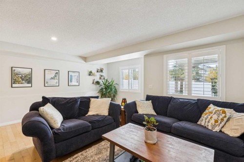 35 Royal Oak Gardens Nw, Calgary, AB 