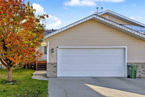 224 Hillvale Crescent  Strathmore, AB T1P 1S7