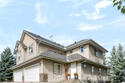 75 Cedarwood Lane SW Calgary, AB T2W 6J3