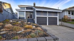 331 Woodbine Boulevard SW Calgary, AB T2W 4K8