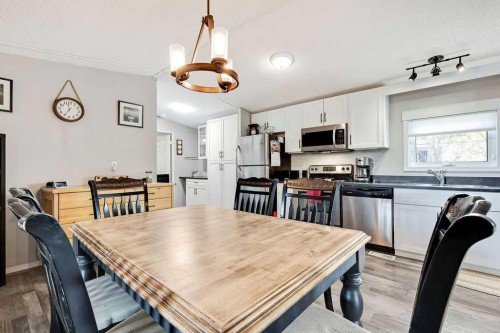 9 Walsh Bay, Acme, AB 