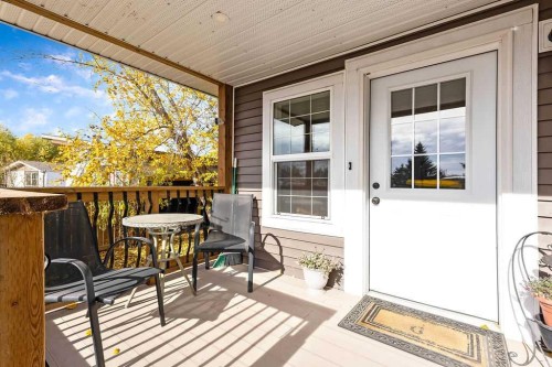 9 Walsh Bay, Acme, AB 