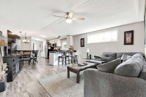 9 Walsh Bay, Acme, AB 