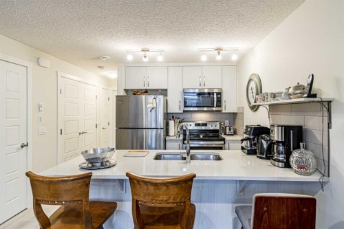 168 Cranbrook Square Se, Calgary, AB 
