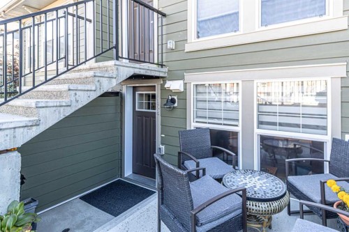 168 Cranbrook Square Se, Calgary, AB 