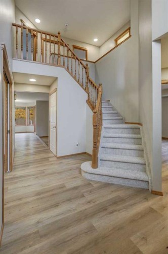 63 Sierra Madre Crescent Sw, Calgary, AB 